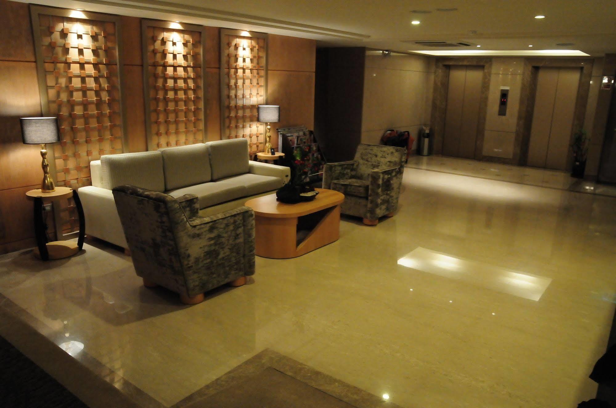 Jin Hua Hotel Luodong Eksteriør bilde